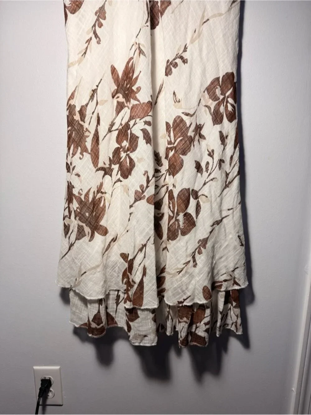 Made in Italy Cotton V-Neck Floral Tiered Midi Dress in Cream and Brown